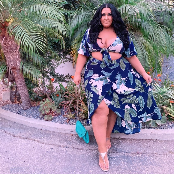 SHEIN Dresses & Skirts - Shein Plus Size wrap dress!